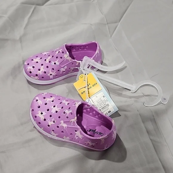 NWT baby/toddler unicorn slip on - Picture 7 of 7